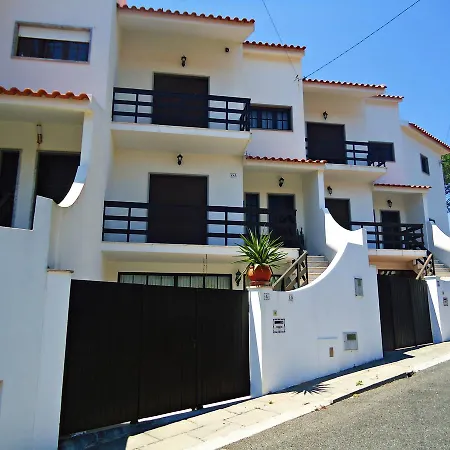 S. Lourenco Beach Hostel Casais de Sao Lourenco