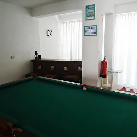 S. Lourenco Beach Hostel
